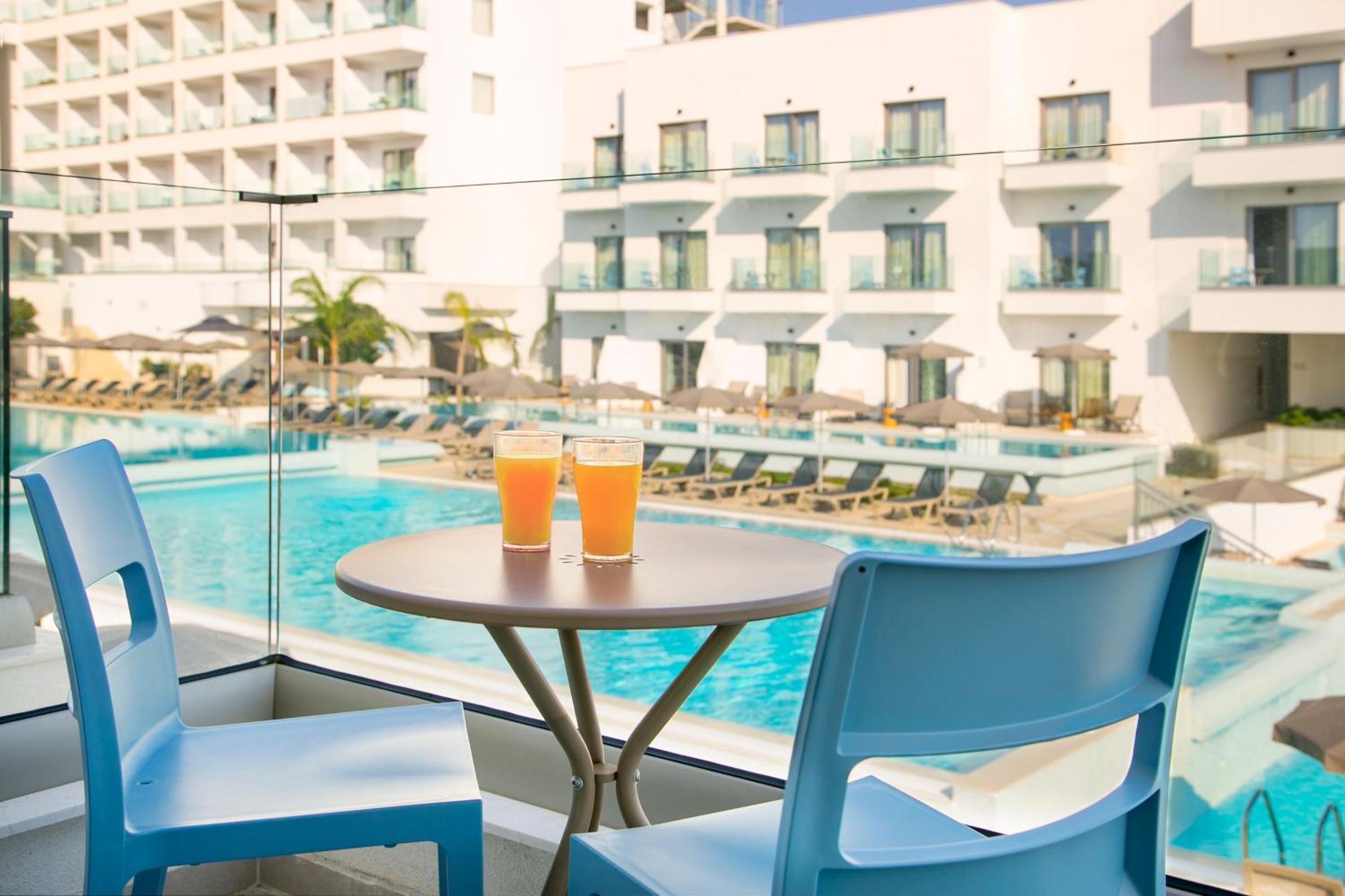 Hotel Atlantica Aqua Blue Protaras Exteriér fotografie